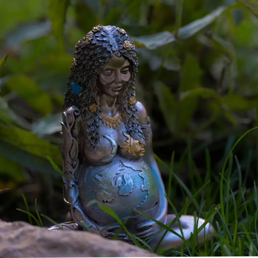 Femme Sauvage la magie de la voix